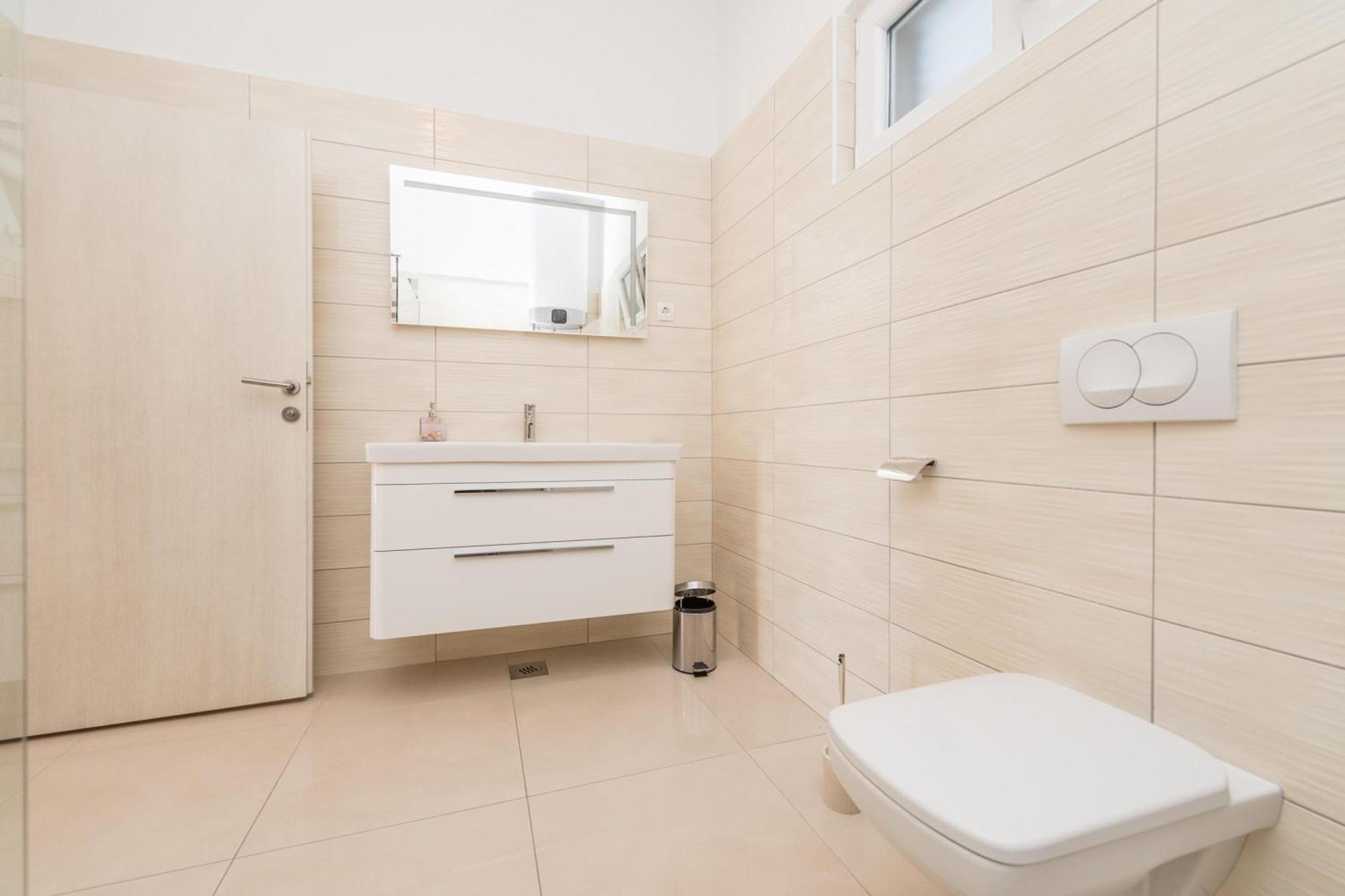 Family Friendly Pool House Ana - Happy Rentals Bibinje Exteriér fotografie