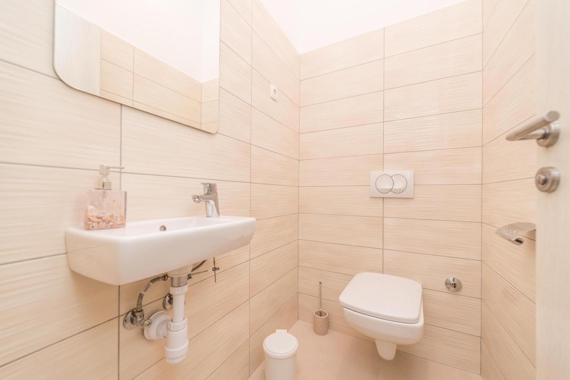 Family Friendly Pool House Ana - Happy Rentals Bibinje Exteriér fotografie