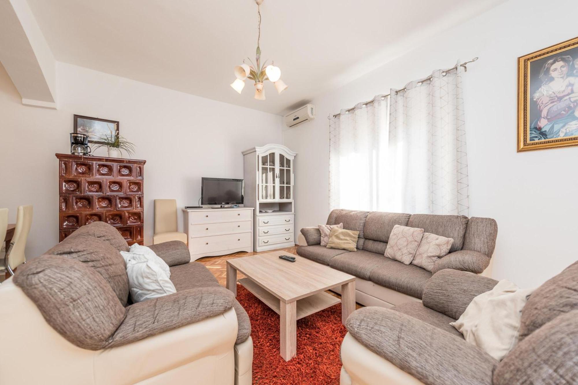 Family Friendly Pool House Ana - Happy Rentals Bibinje Exteriér fotografie